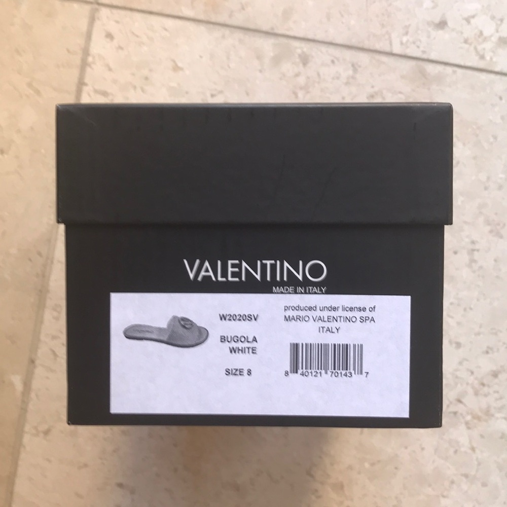 VALENTINO - Picture 2 of 3